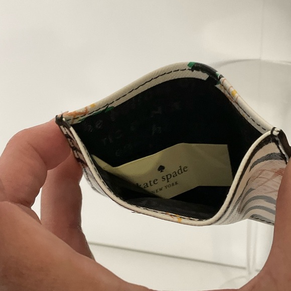 Kate Spade New York Cameron Street Pineapples Leather Card Case, Squeeze Opening - Picture 3 of 11